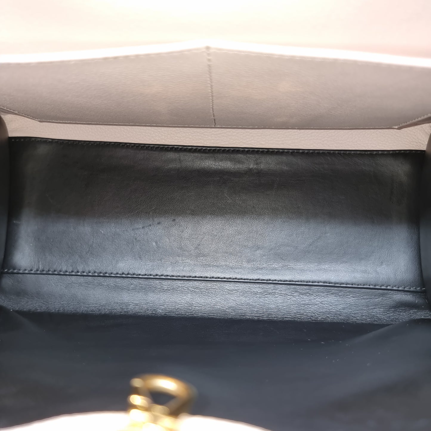 Louis Vuitton City Streamer Black MM 2017 Size 31x13x26