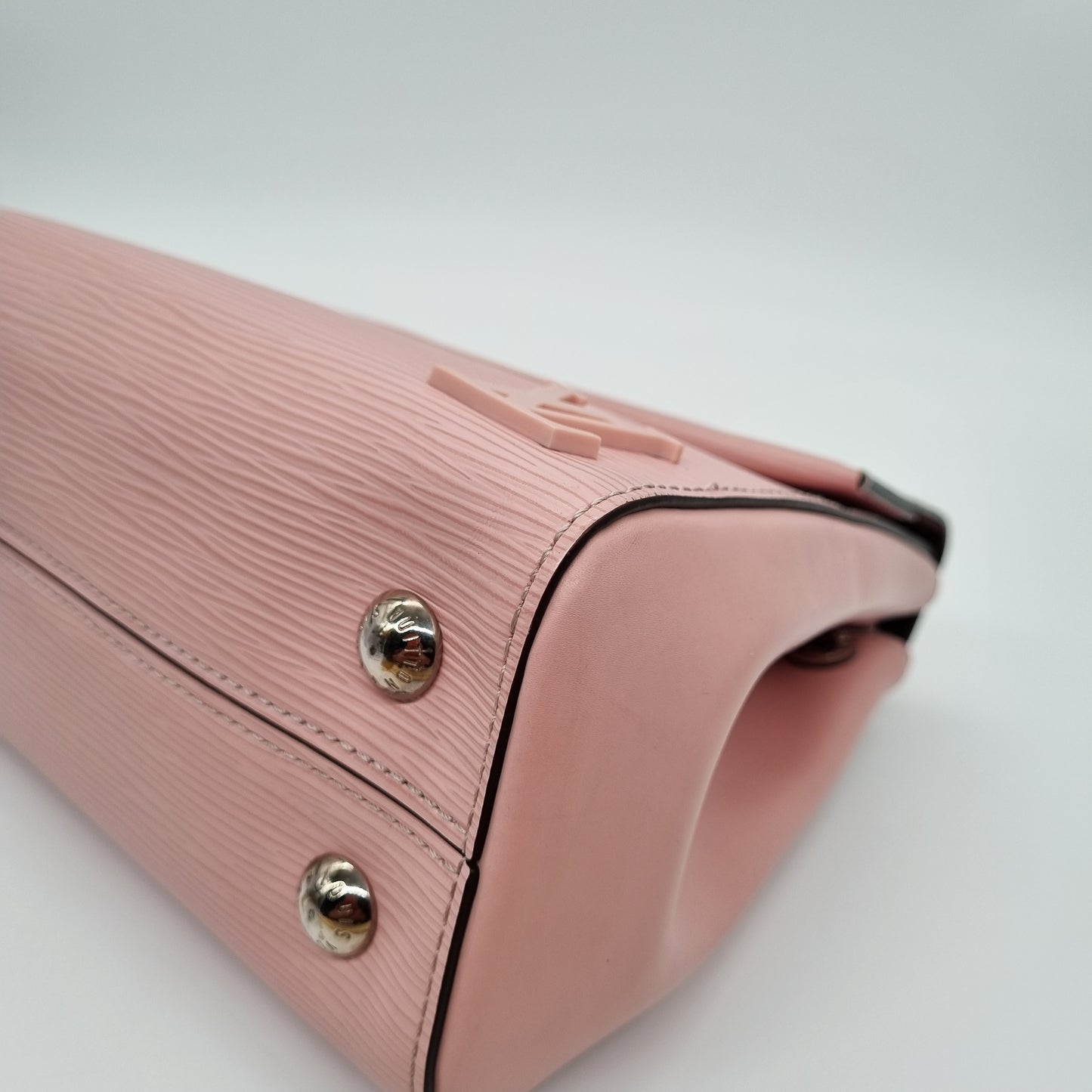 Louis Vuitton Cluny BB Epi Leather Pink Poudre 2015 Size 26x10x20