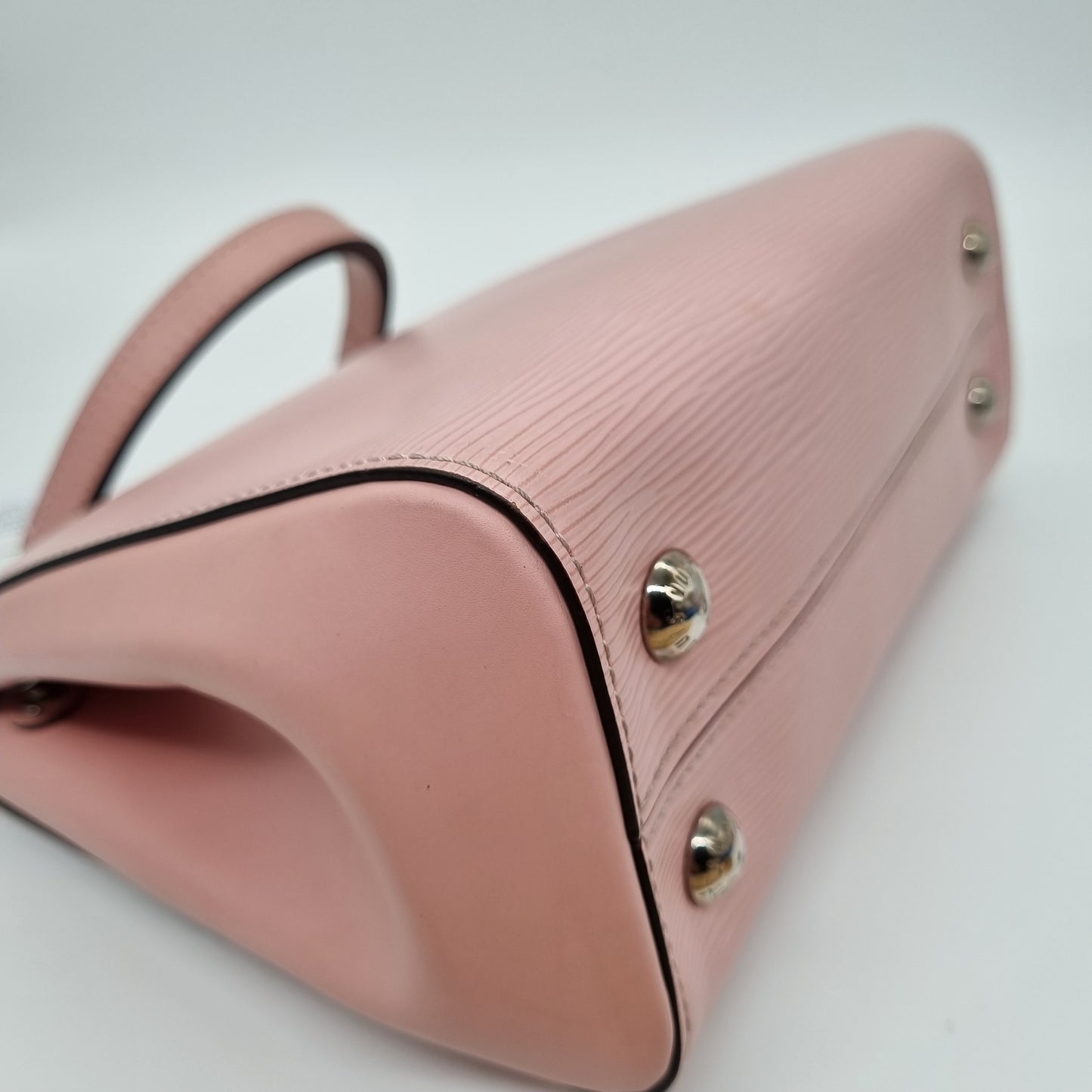 Louis Vuitton Cluny BB Epi Leather Pink Poudre 2015 Size 26x10x20