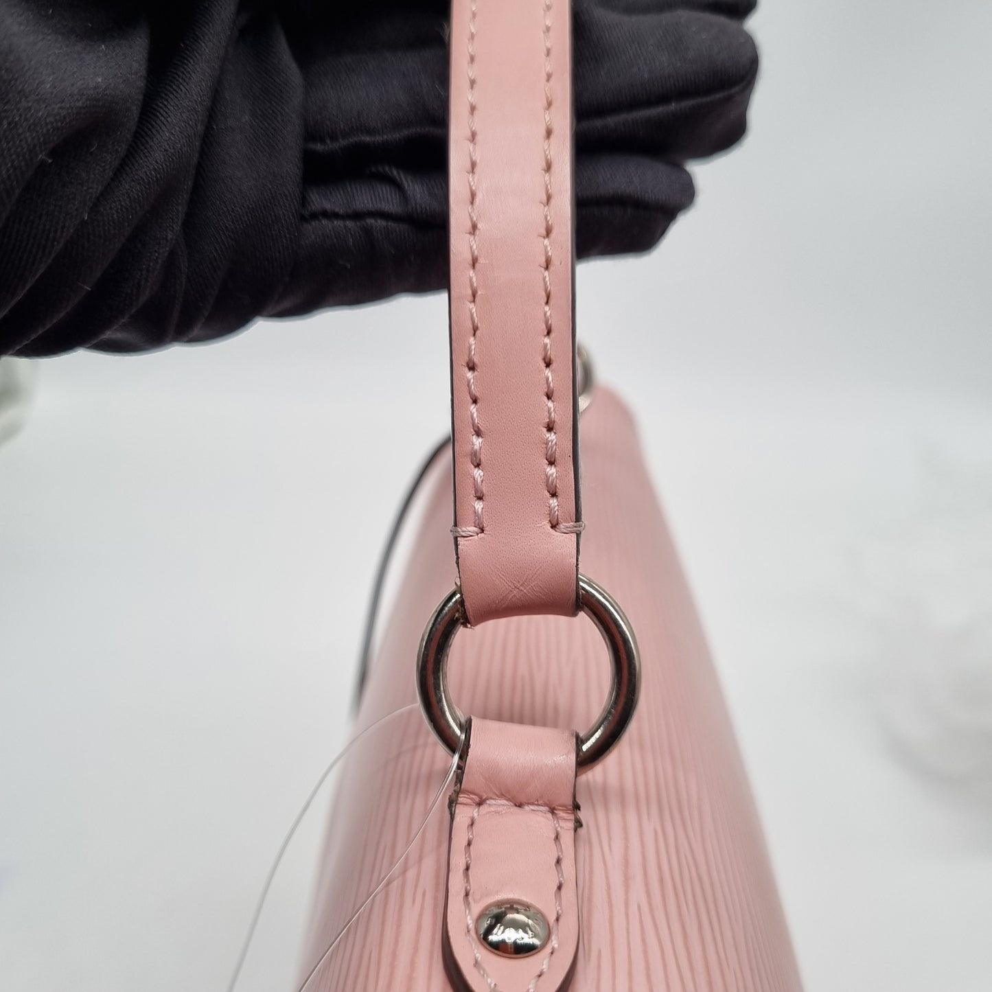 Louis Vuitton Cluny BB Epi Leather Pink Poudre 2015 Size 26x10x20