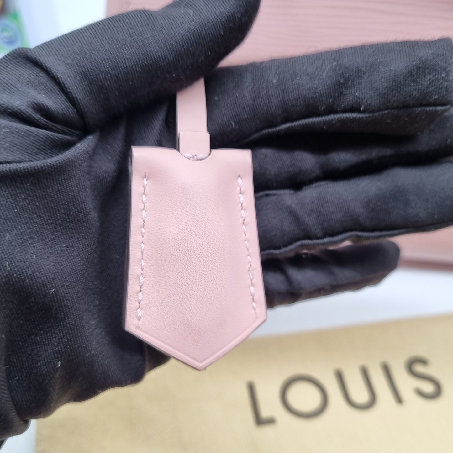 Louis Vuitton Cluny BB Epi Leather Pink Poudre 2015 Size 26x10x20