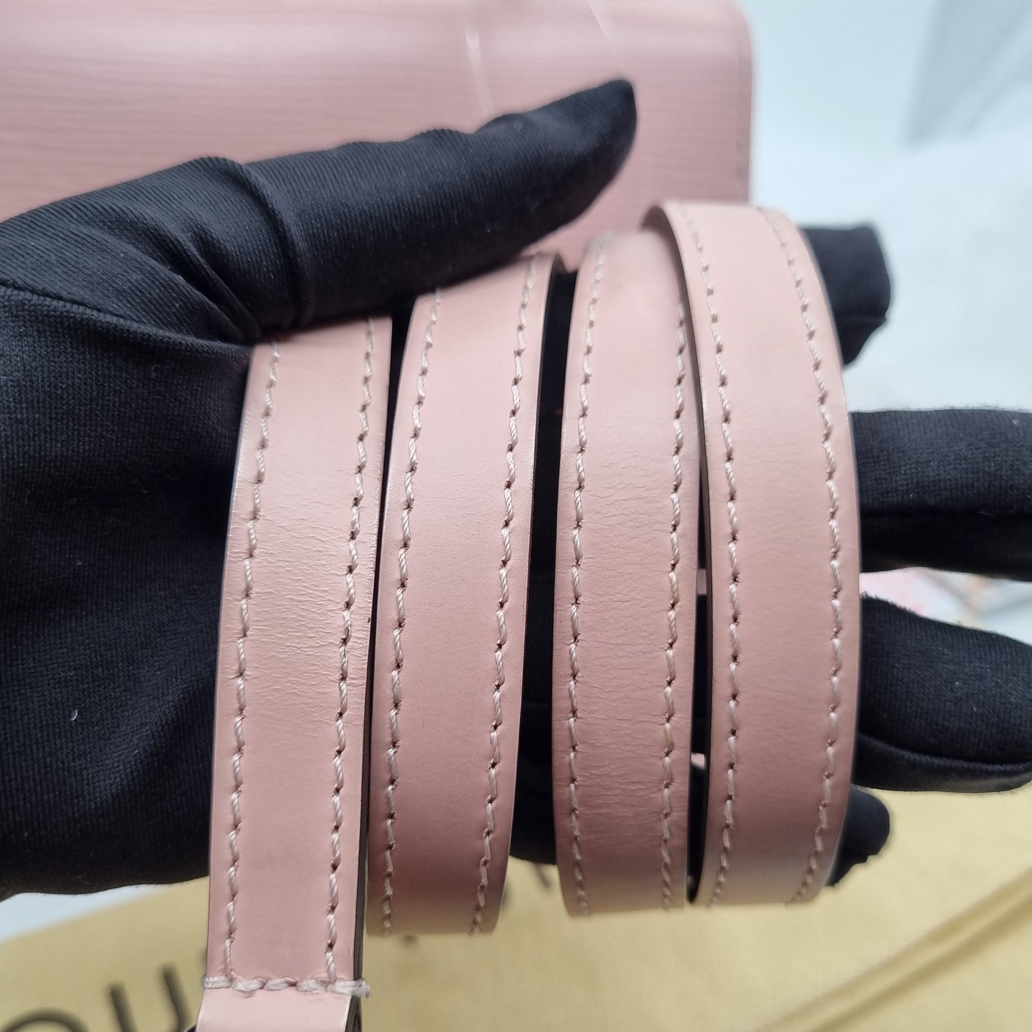 Louis Vuitton Cluny BB Epi Leather Pink Poudre 2015 Size 26x10x20