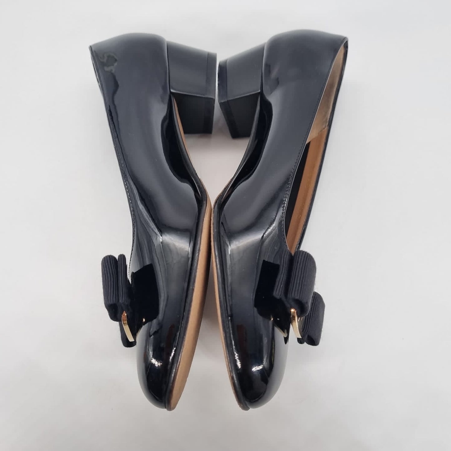 Salvatore Ferragamo Vara Pump Nero Naplakcalf Size 4,5c/22,5