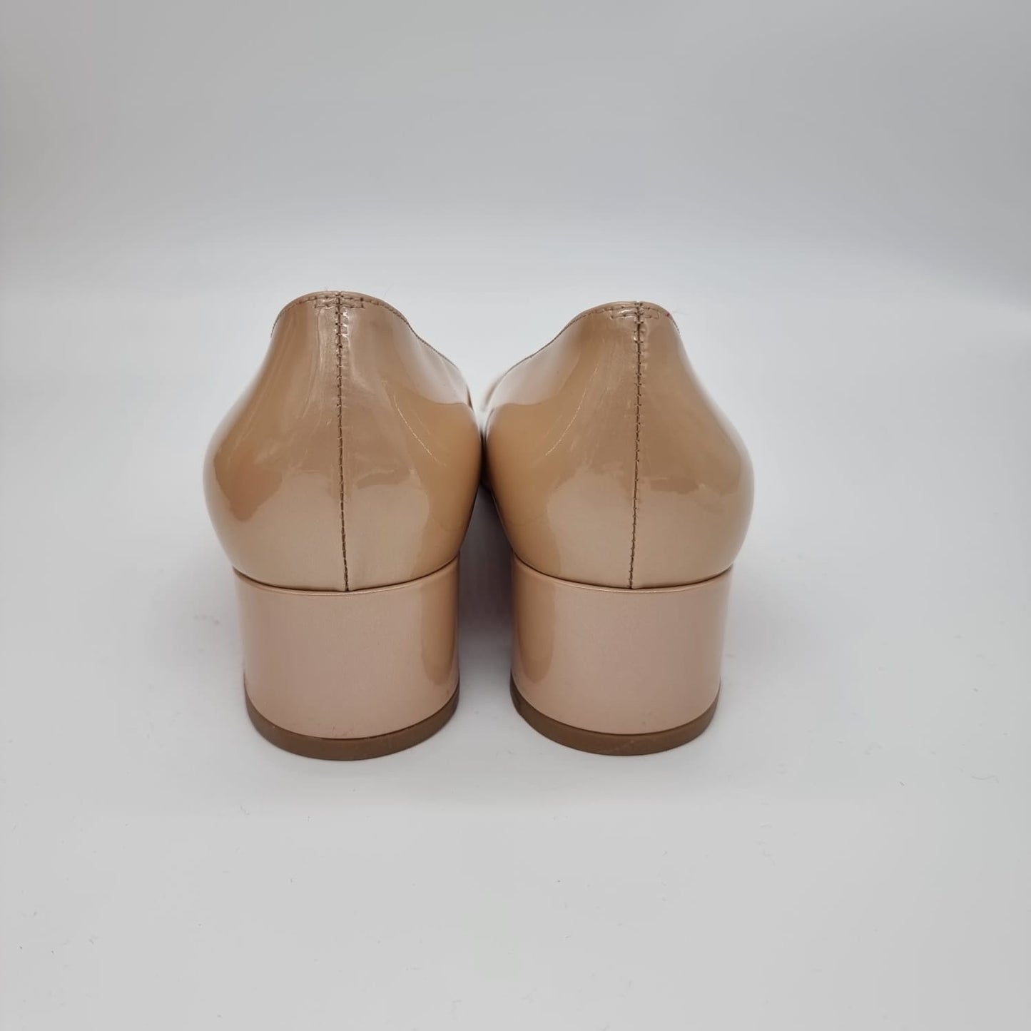 Christian Louboutin Cadrilla 35 Patent Nucre NEW Size 37,5/24,5