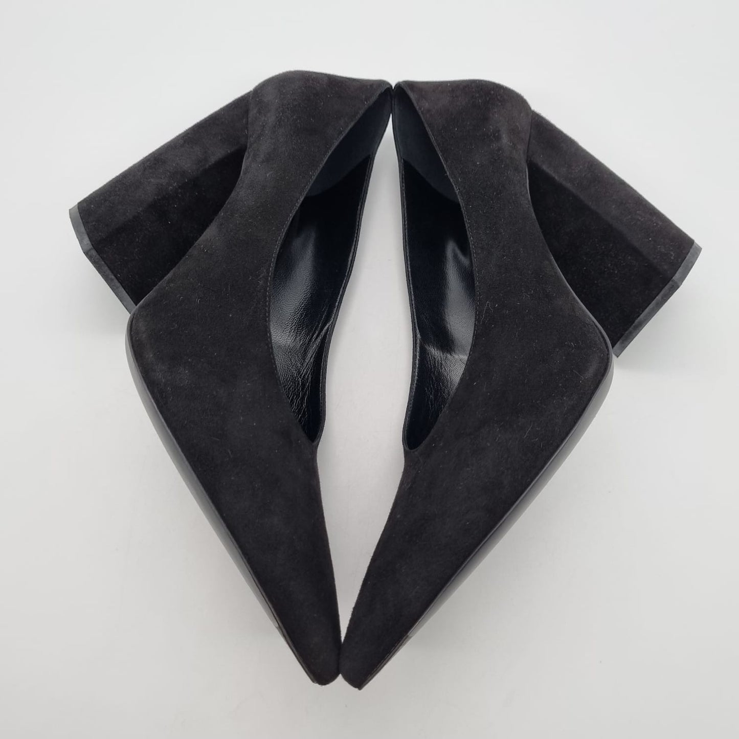 Prada Pump Heels Black Suede Size 39/27 (dari ujung)