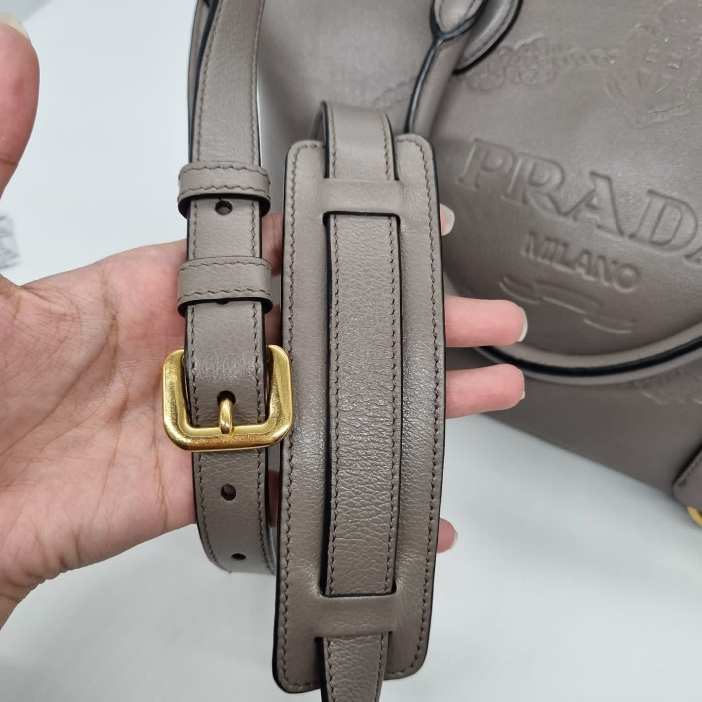 Prada 1ba104 Glace'calf Argilla Bag GHW Grey Size 28x14x21