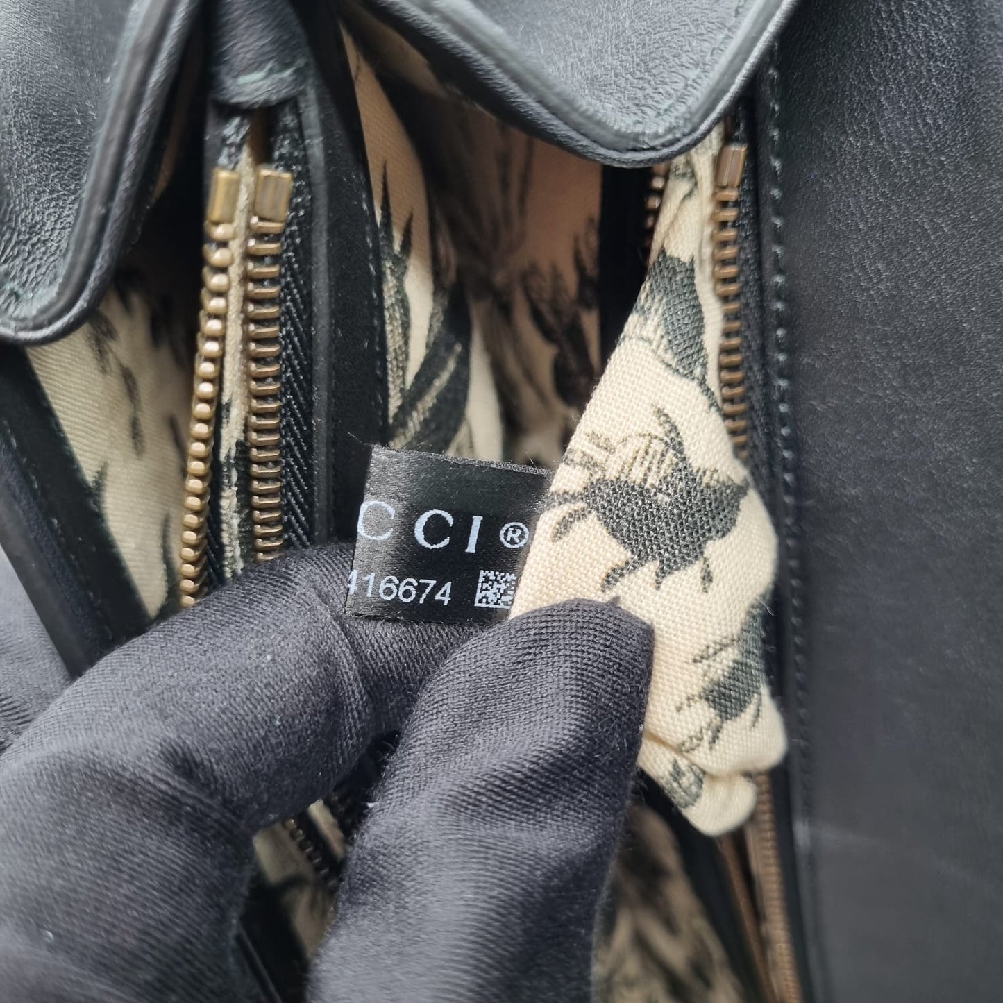 Gucci Animalier Shoulder Bag Black Size 27x6x17