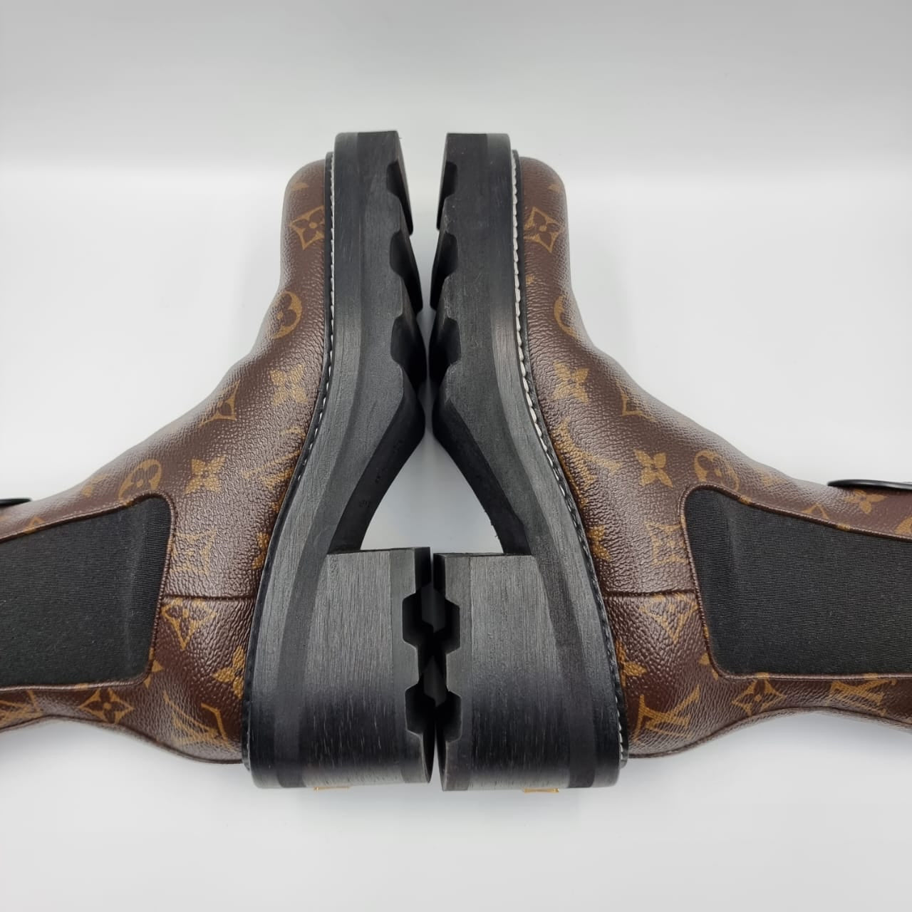 Louis Vuitton Beaubourg Ankle Boots Mono Size 37/23,5