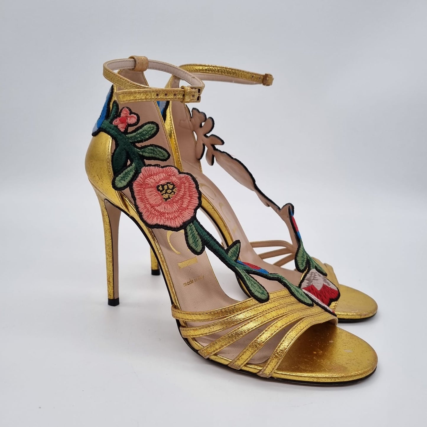 Gucci Ophelia Flower Gold Heels size 38 insole 25