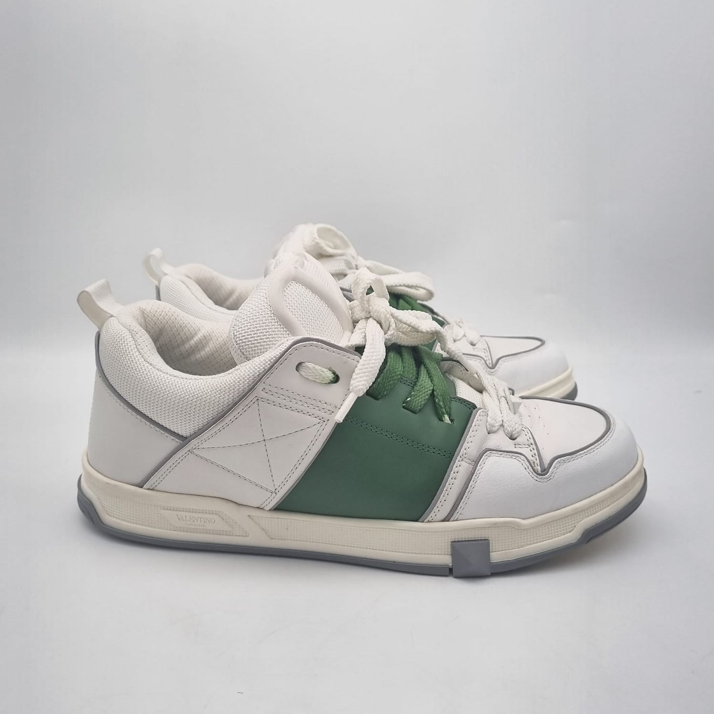 Valentino Garavani V Logo Open Skate Sneaker Fabric White Green Size 44/29,5