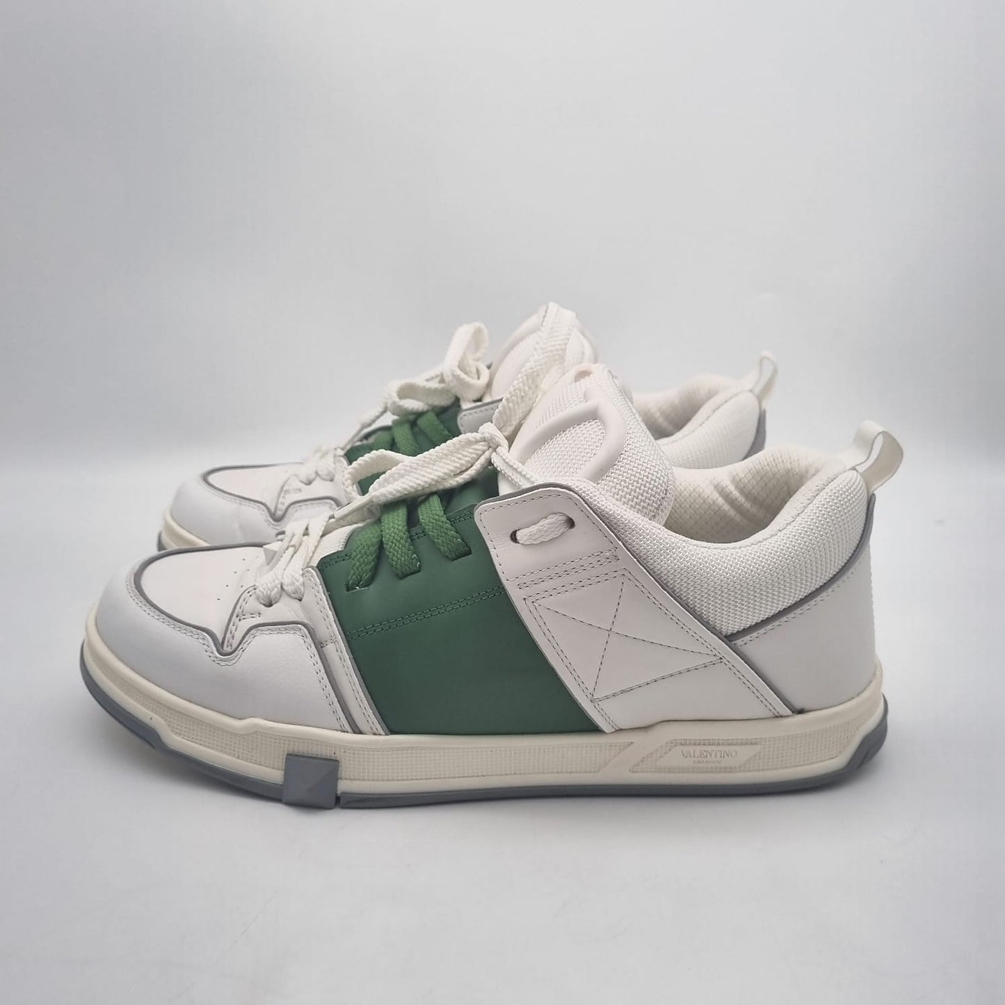 Valentino Garavani V Logo Open Skate Sneaker Fabric White Green Size 44/29,5