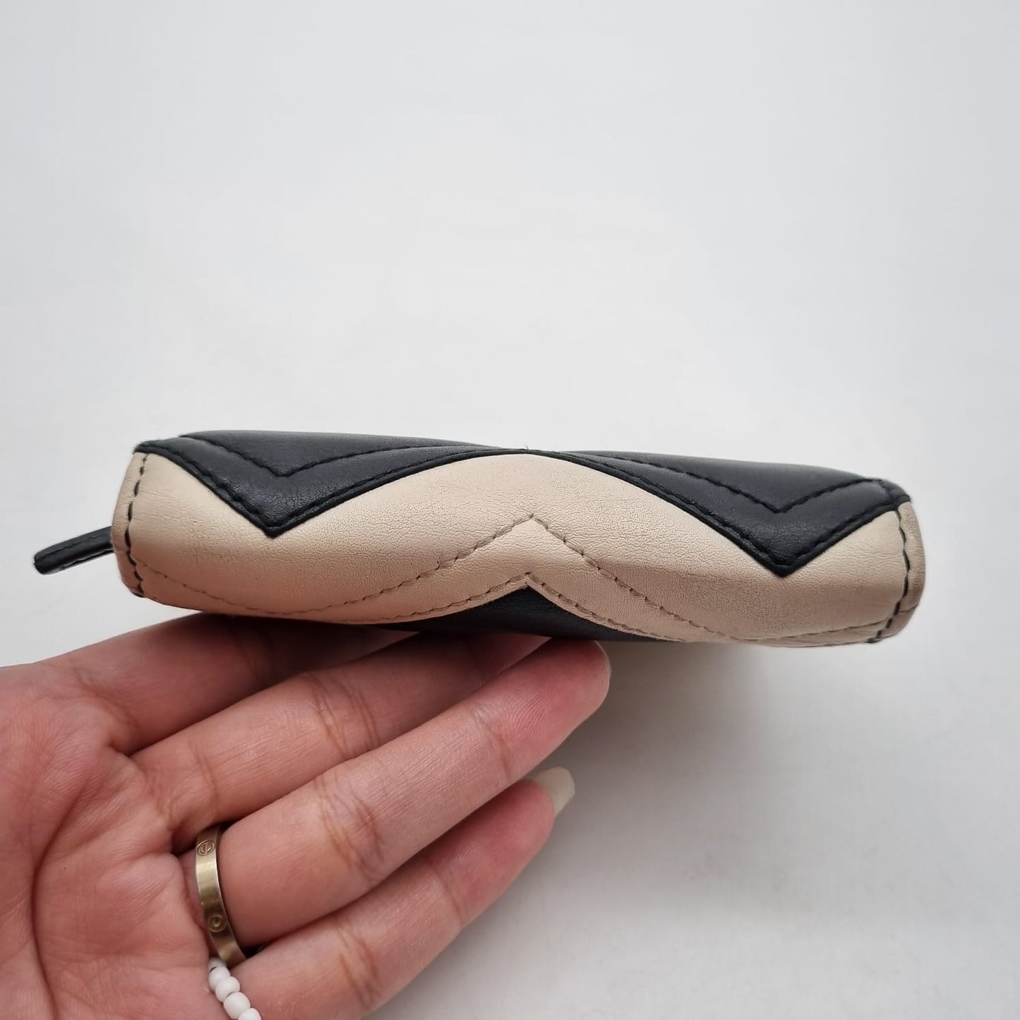 Gucci GG Marmont Compact Walet Black And White Size 11x9