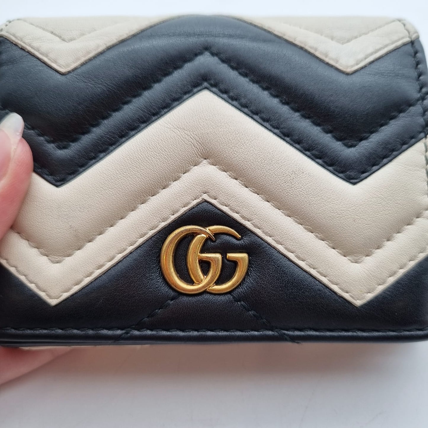 Gucci GG Marmont Compact Walet Black And White Size 11x9