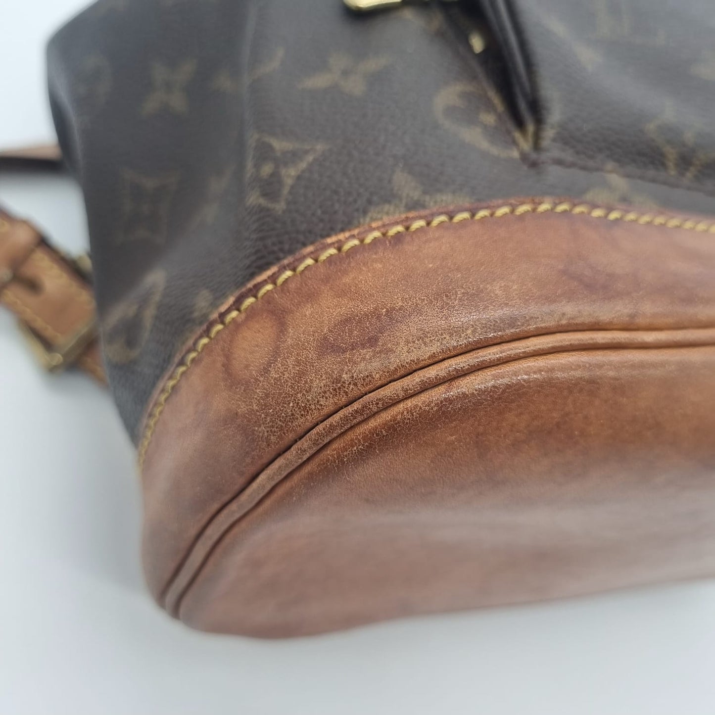 Louis Vuitton Montsouris MM Backpack Monogram 97 Size 24x12x26