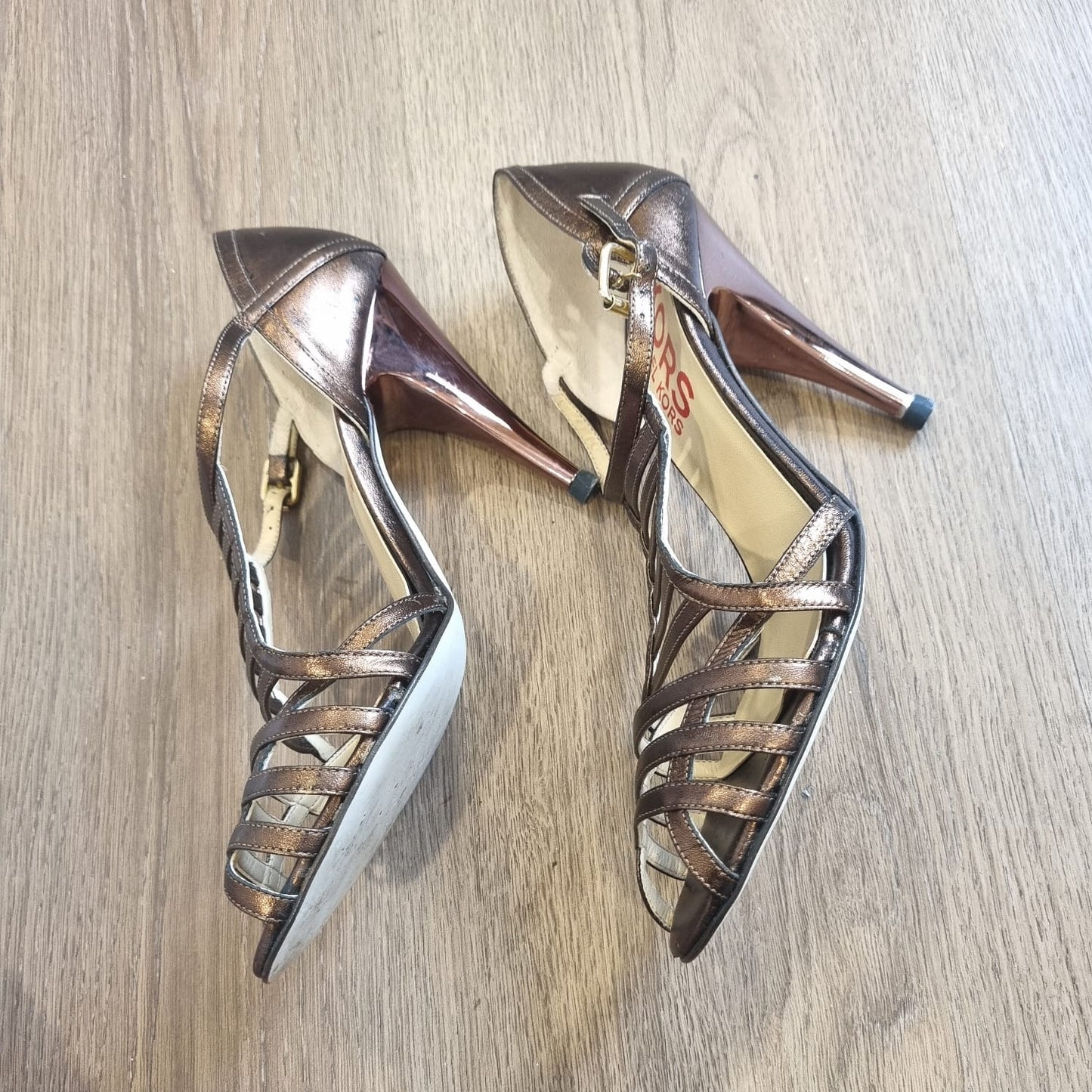 Michael Kors Strappy Open Toe Metallic Bronze Size 8/25