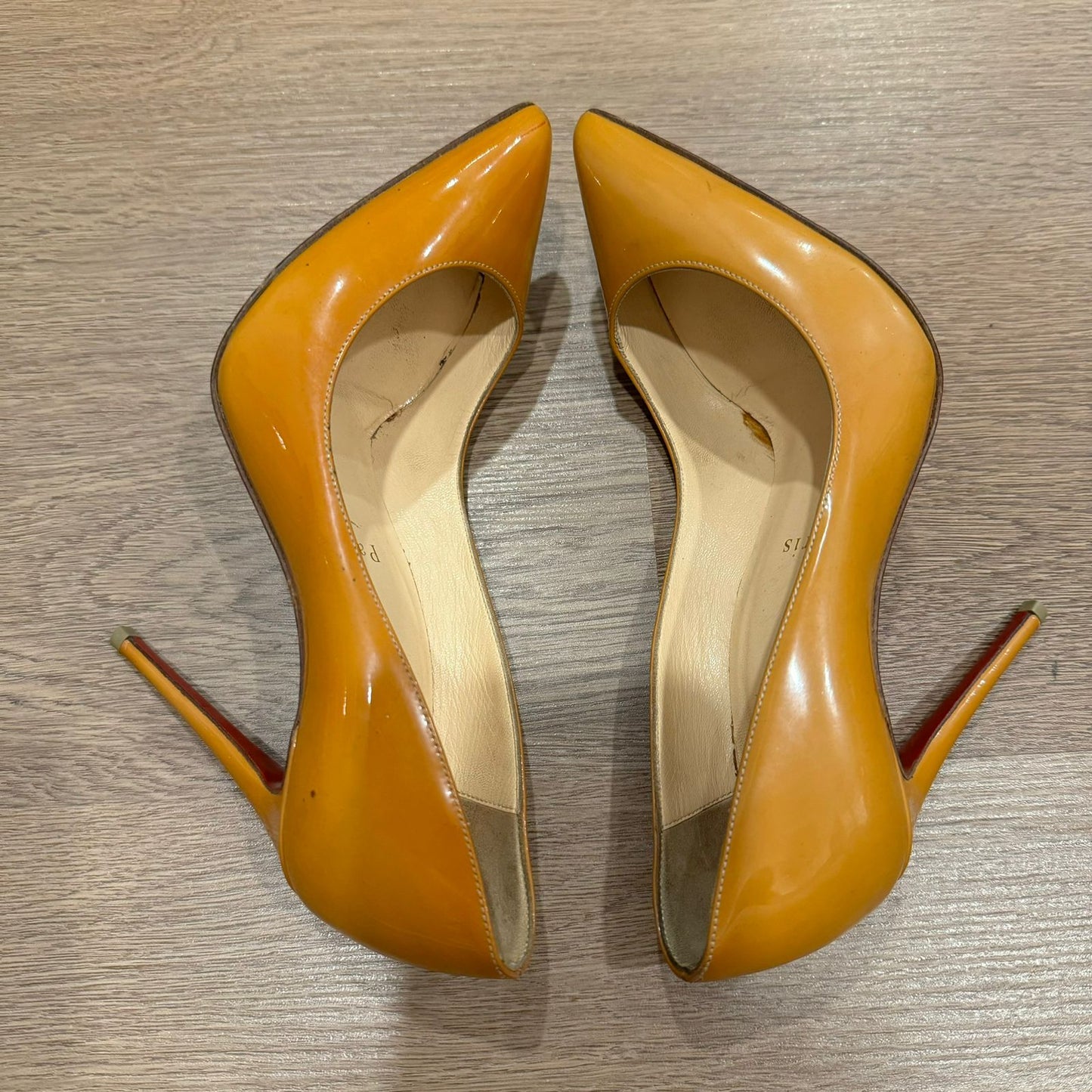 Christian Louboutin Heels Patent Mustrad Size 34,5/23