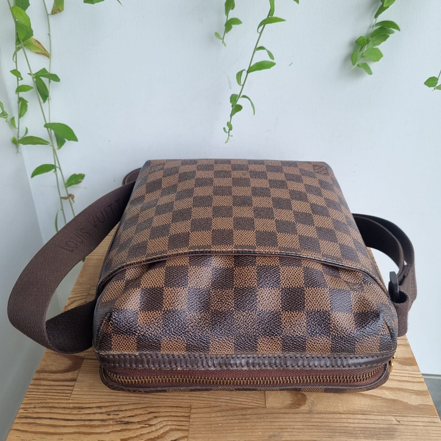 Louis Vuitton Trotteur Damier Ebene 2011 Size 20x7x25