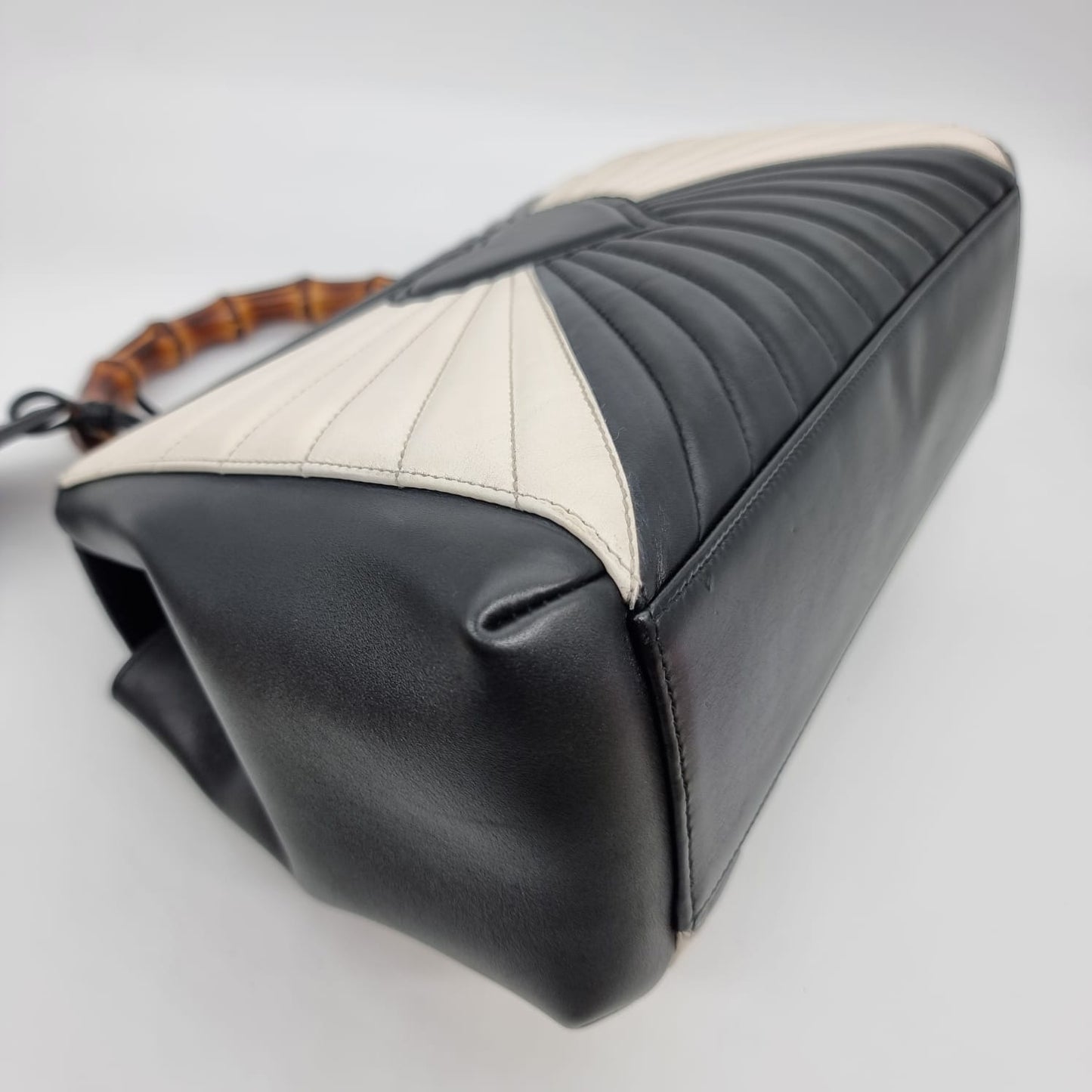 Gucci Bamboo Queen Margaret Top Handle Black White Size 30x8x22