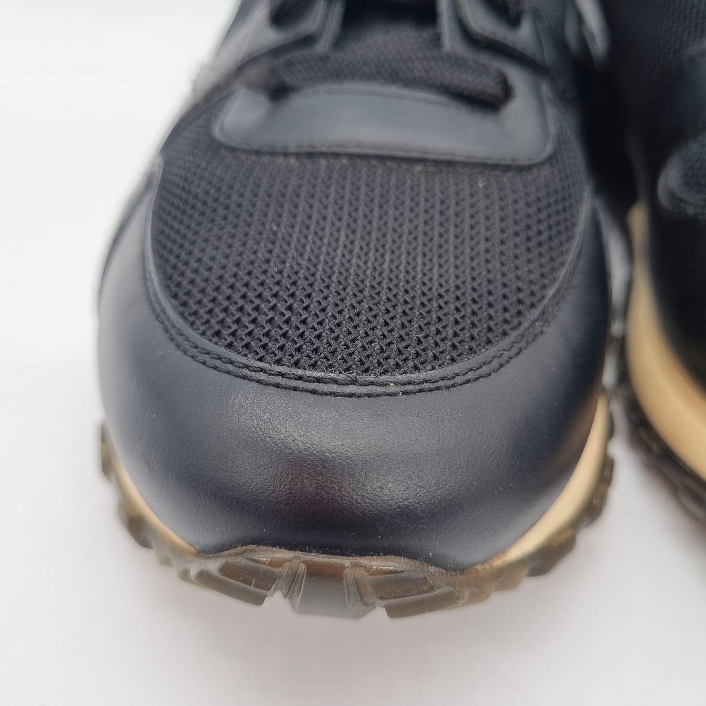 Louis Vuitton Runaway Sneakers Black Size 40/27,5
