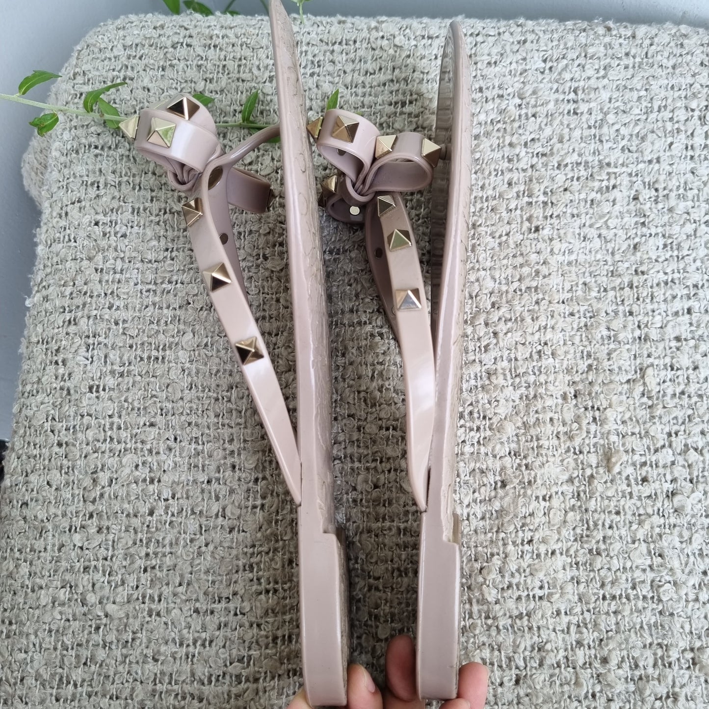 Valentino Garavani Rockstud Jelly Nude Size 39/25