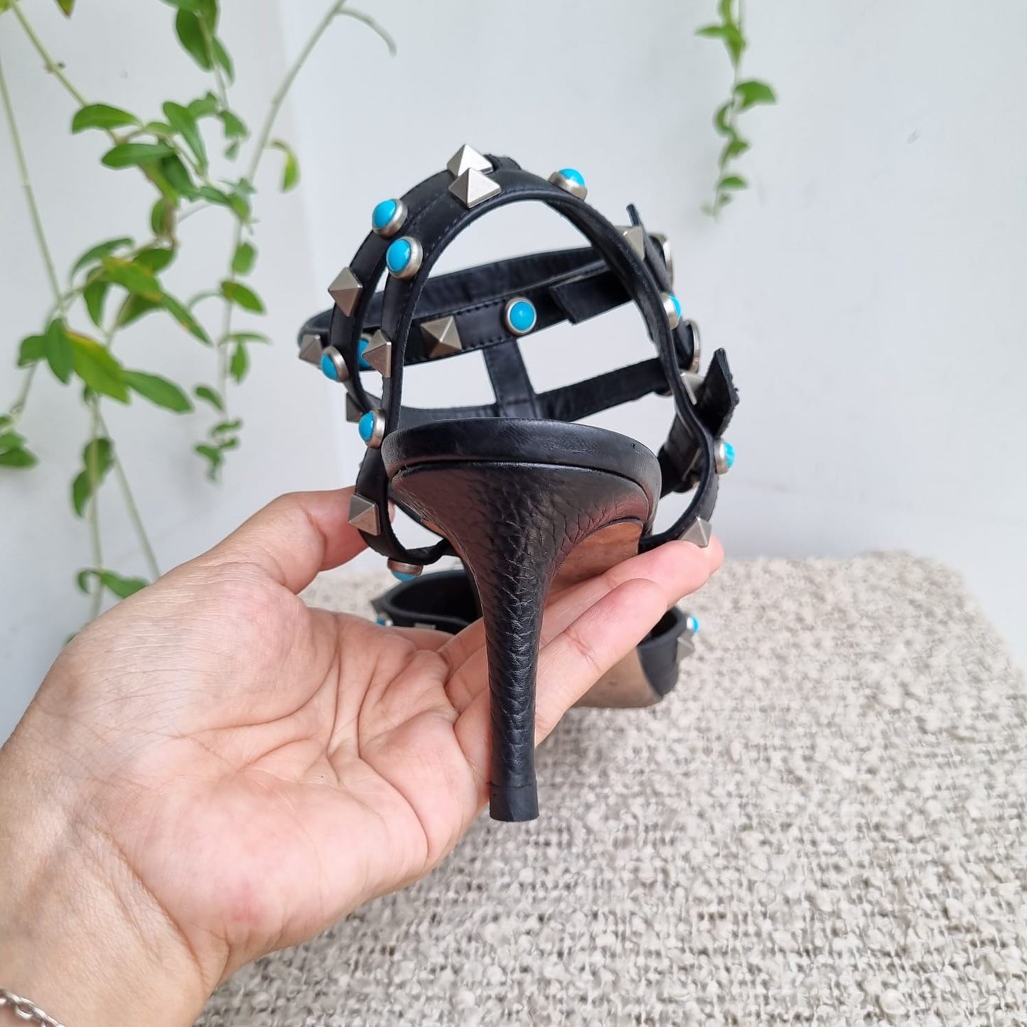 Valentino Rockstud Ankle Strap Black Multi Size 40/26 dari ujung lancip