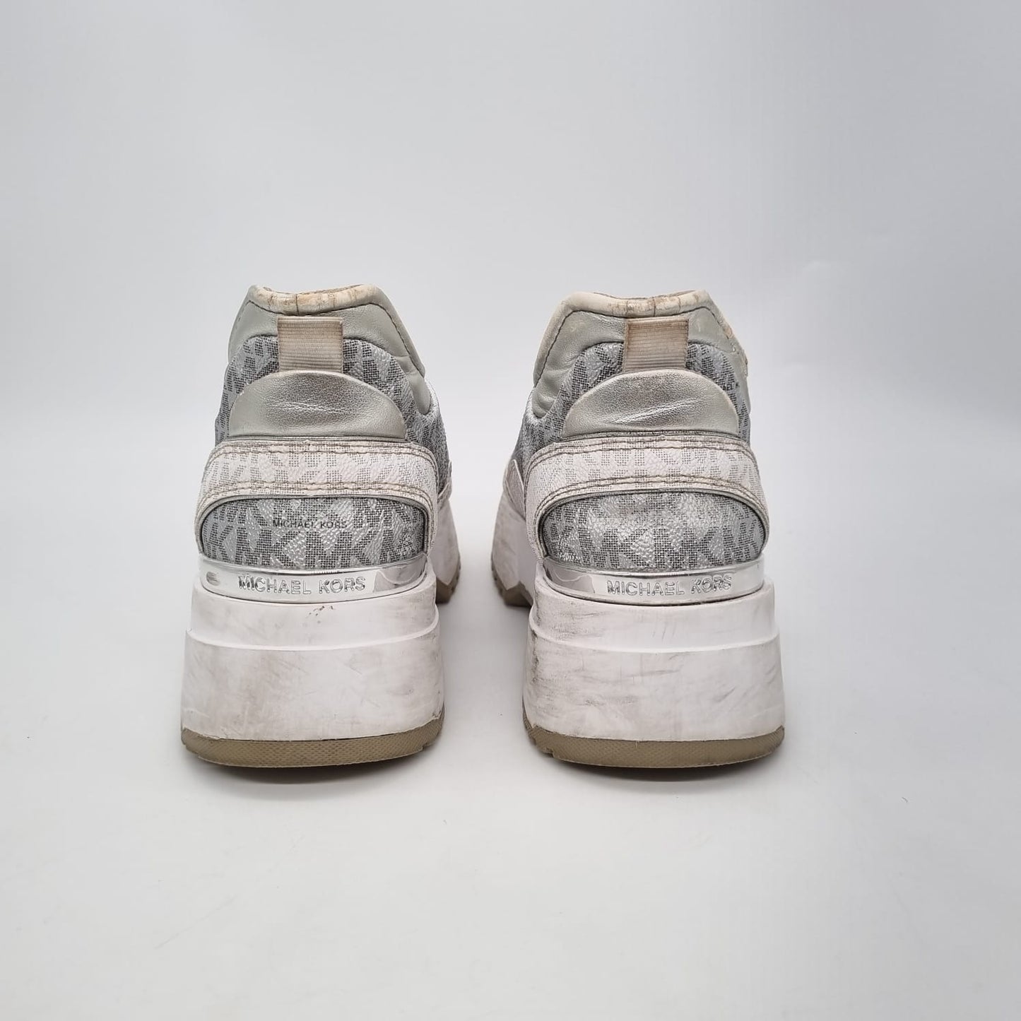 Micahel Kors Snekers Metallic Logo Size 8M/29CM