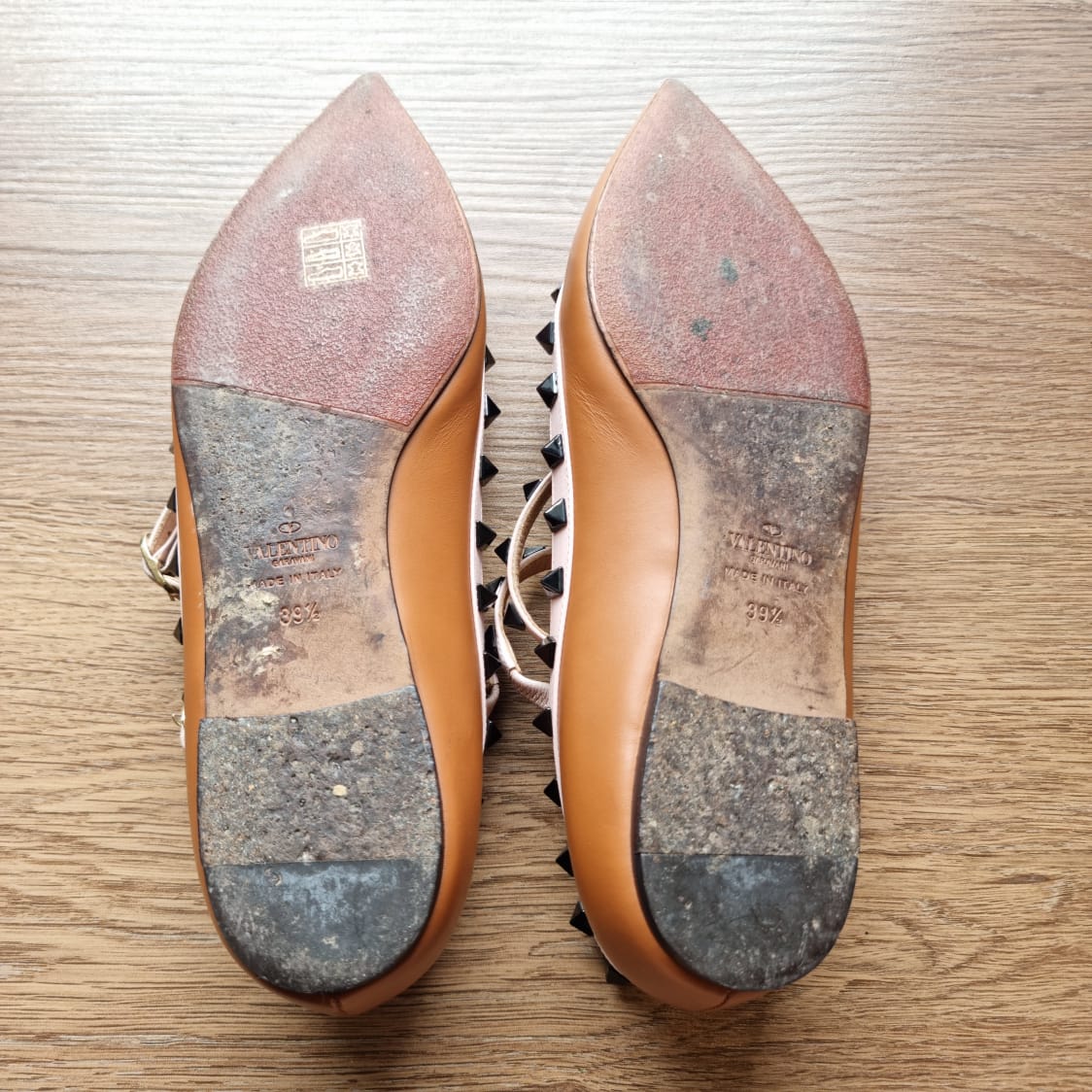 Valentino Rockstud Point Toe Flats Brown Size 39.5/26.5 dari ujung