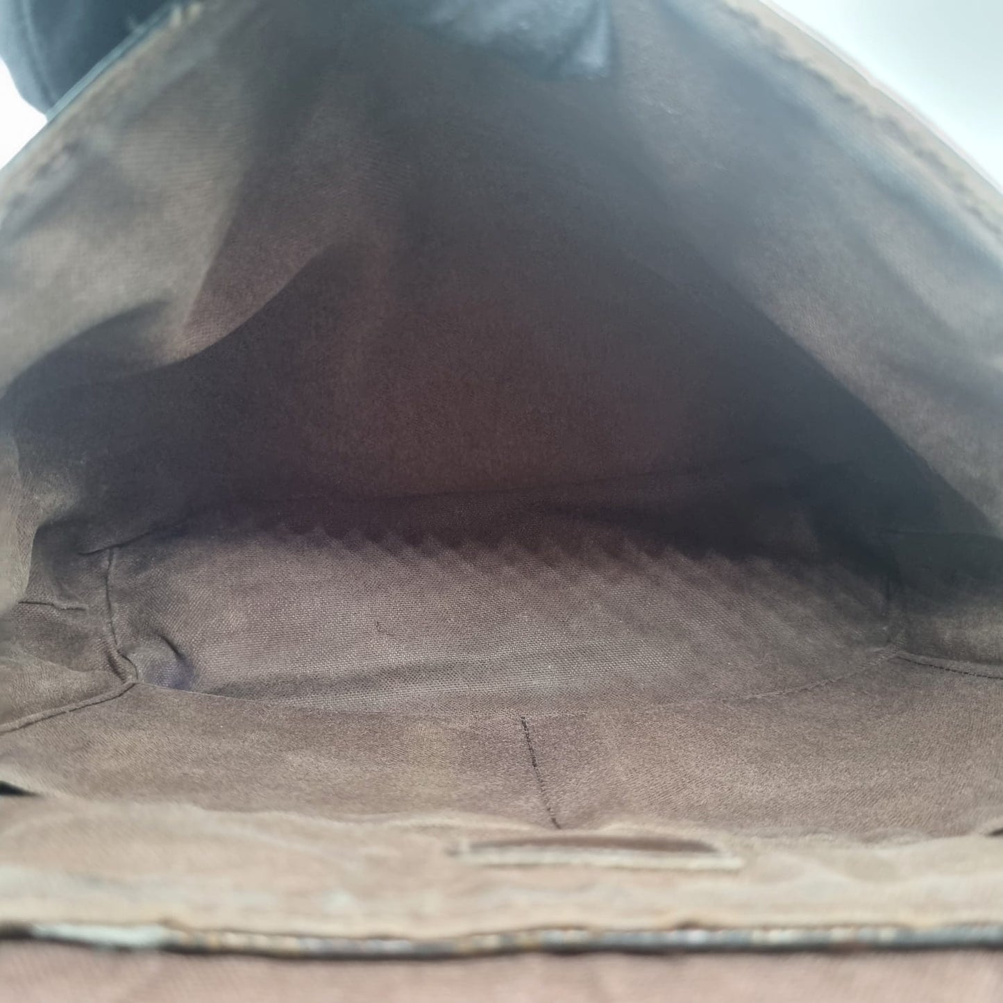 Louis Vuitton District PM Damier Ebene 2013 Size 24x5x22