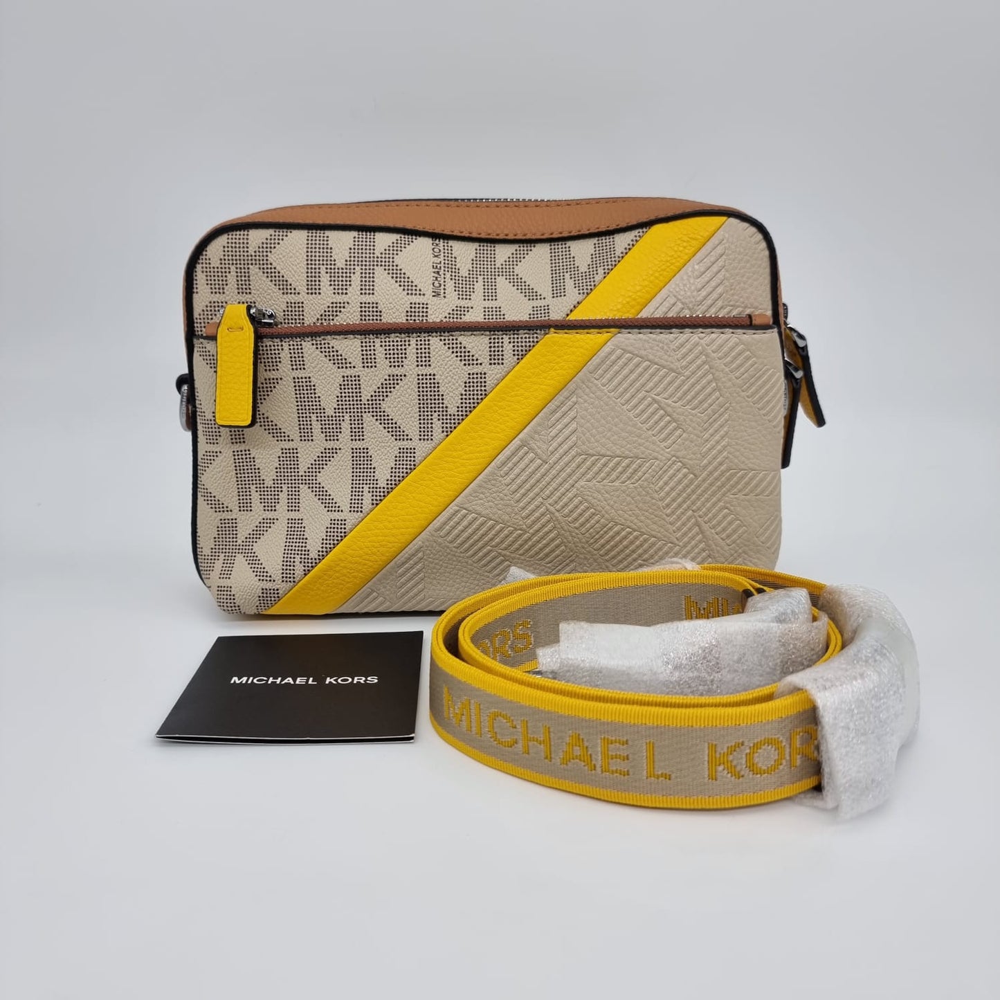 Michael Kors Cooper Utility Chino Size 25x7x18