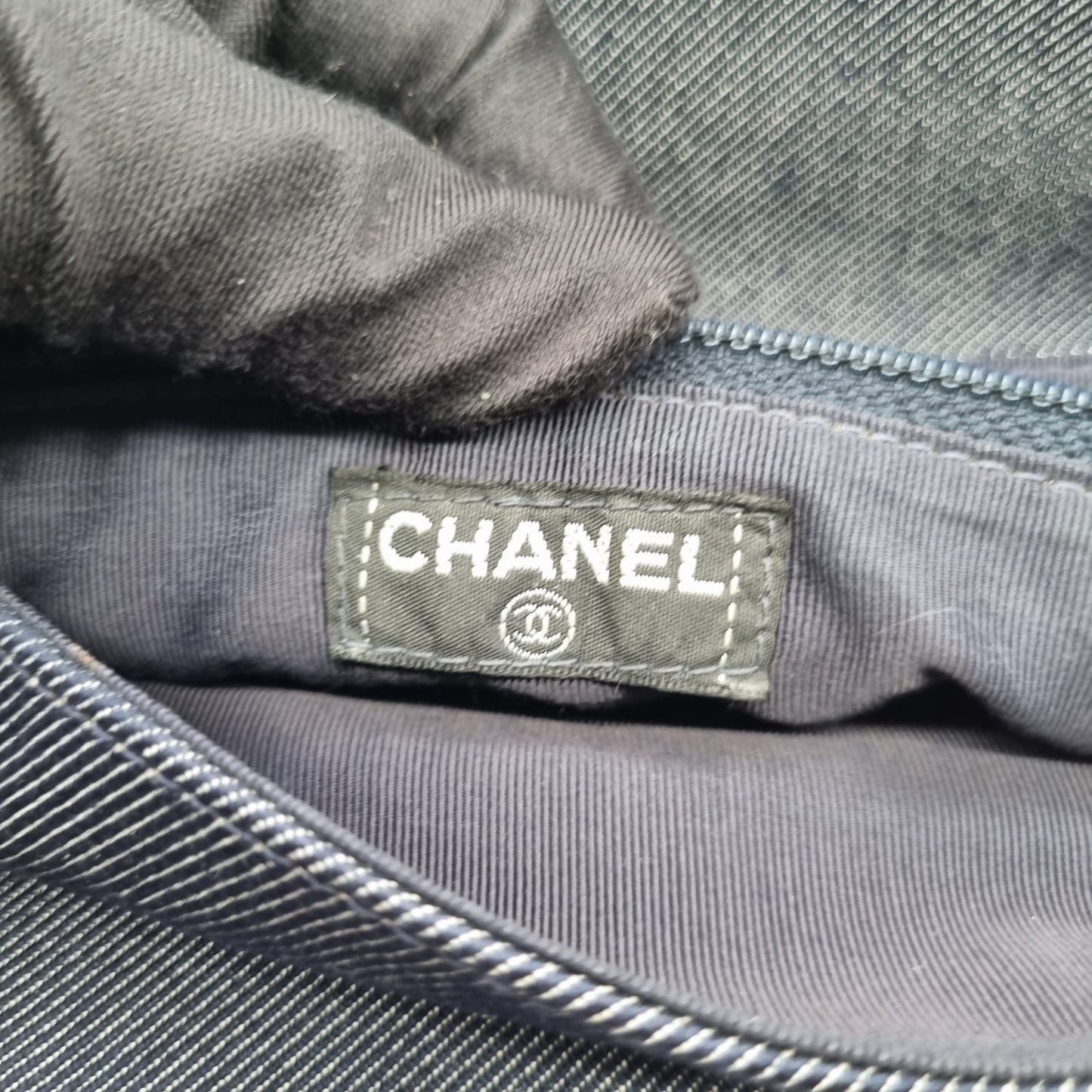 Chanel Reissue Vintage Black Cavas #6 Size 24x16x2