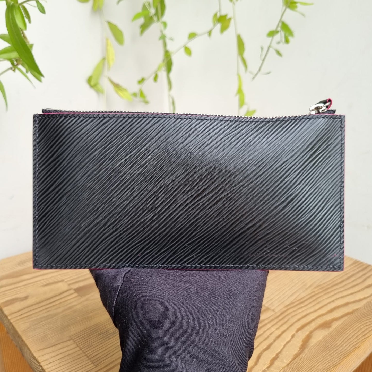 Louis Vuitton Felice Epi Leather Black 2018 Size 21x3x13
