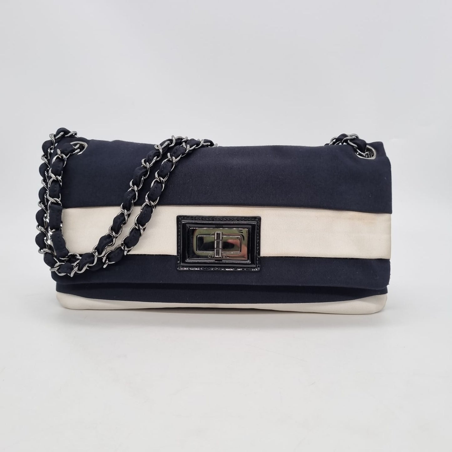 Chanel Reissue Jumbo White Black Canvas #12 Size 29x3x16