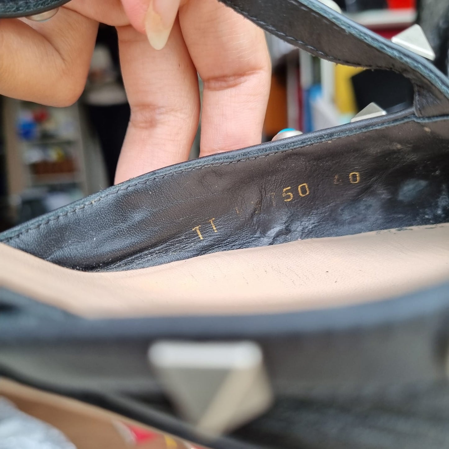 Valentino Rockstud Ankle Strap Black Multi Size 40/26 dari ujung lancip
