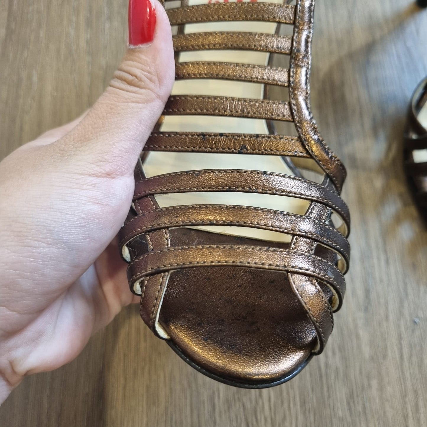 Michael Kors Strappy Open Toe Metallic Bronze Size 8/25