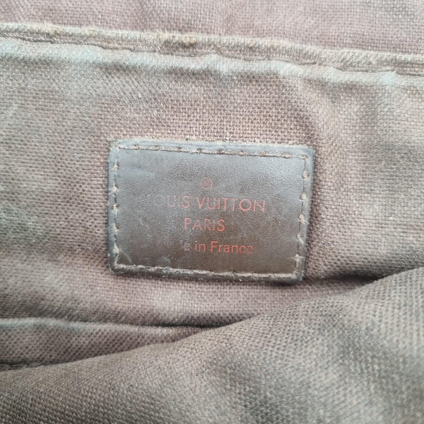 Louis Vuitton District PM Damier Ebene 2013 Size 24x5x22