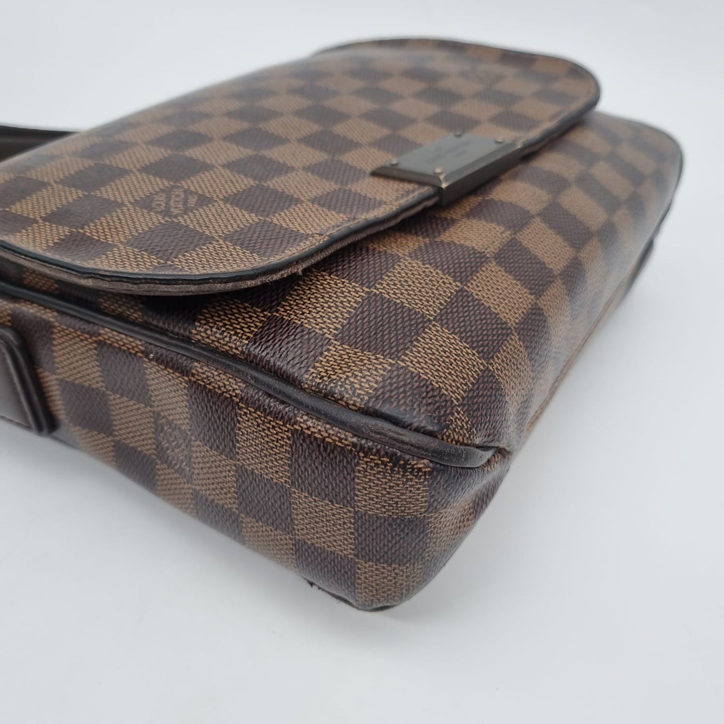 Louis Vuitton District PM Damier Ebene 2013 Size 24x5x22