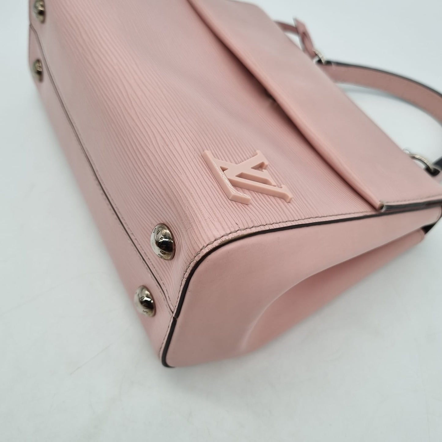 Louis Vuitton Cluny BB Epi Leather Pink Poudre 2015 Size 26x10x20