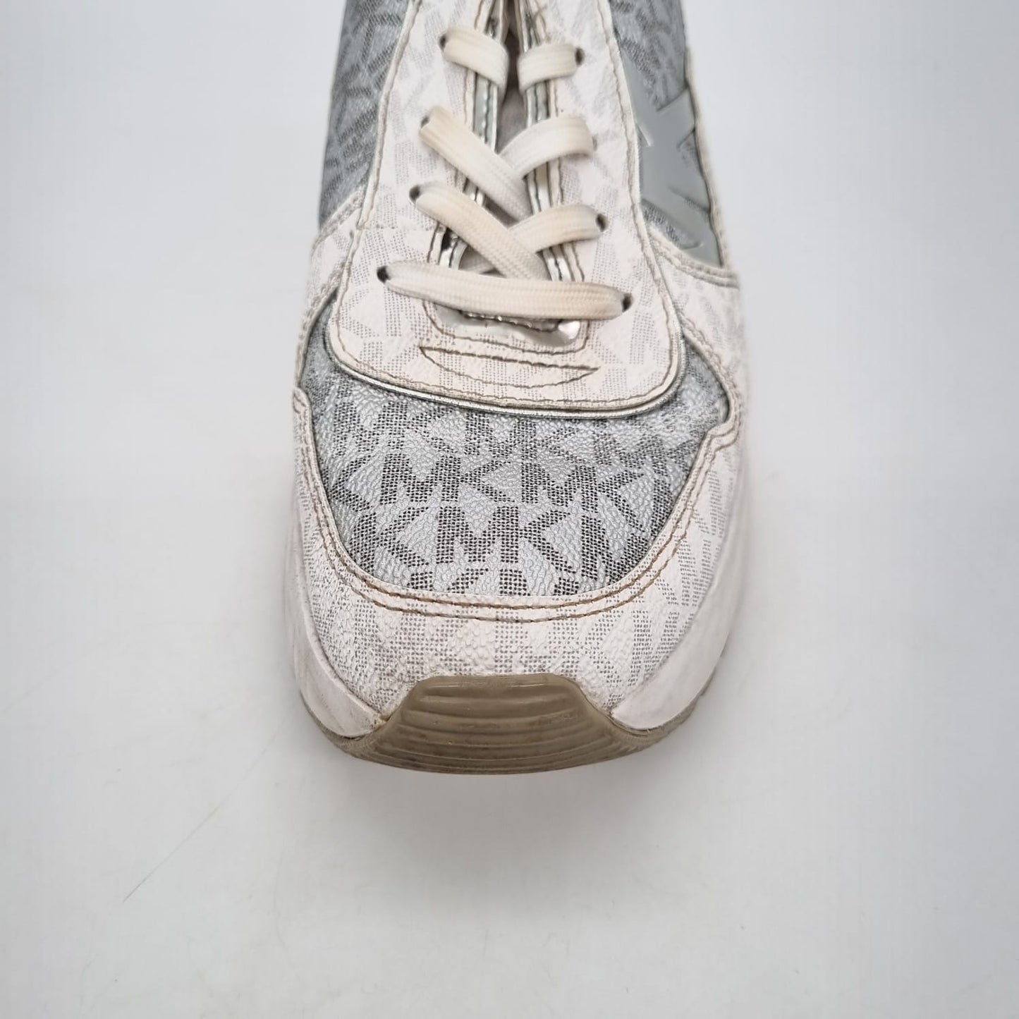 Micahel Kors Snekers Metallic Logo Size 8M/29CM