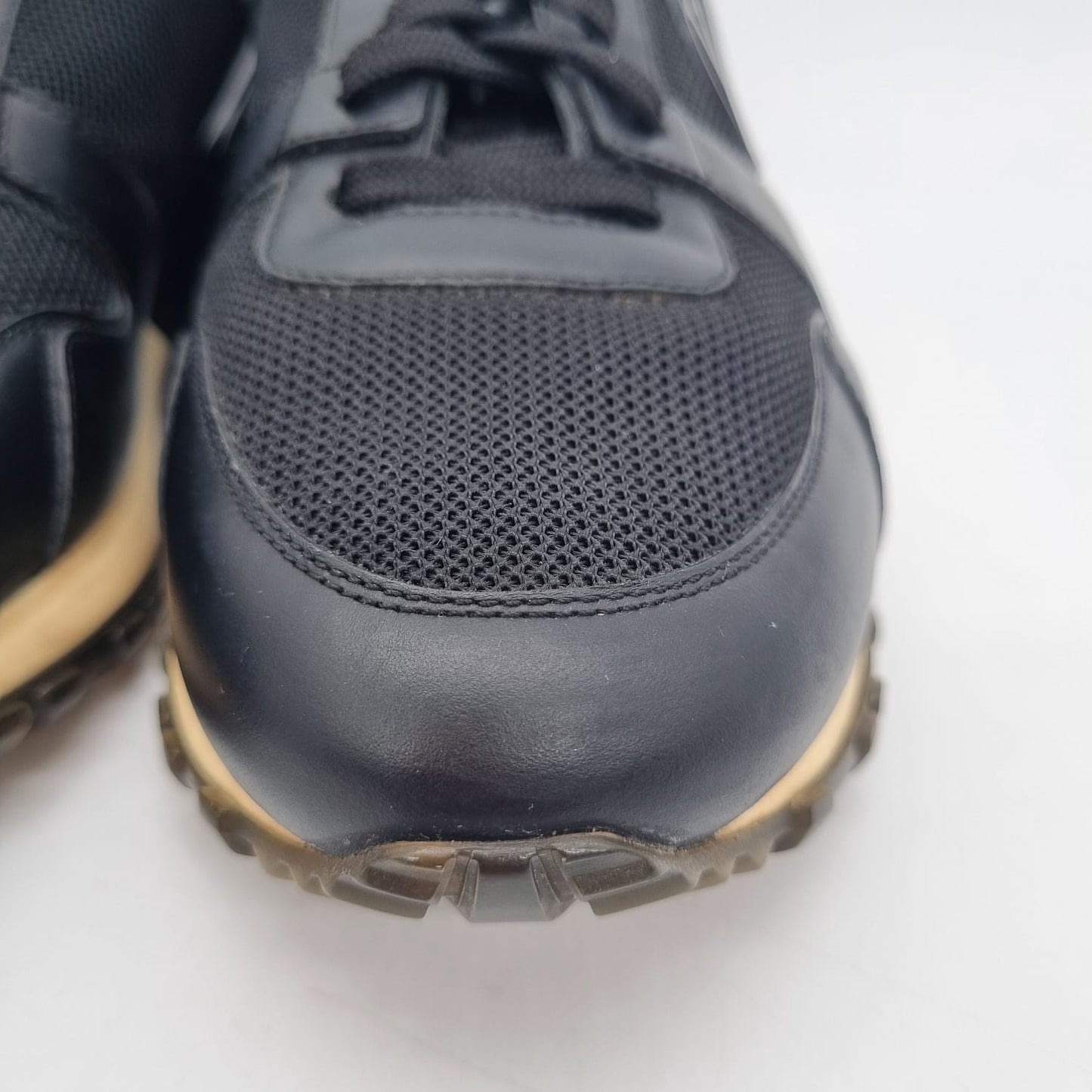 Louis Vuitton Runaway Sneakers Black Size 40/27,5
