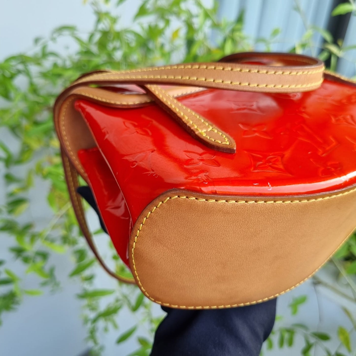 Louis Vuitton Vernish Biscayne Bay PM Shoulder Bag Red 2004 Size 31x8x18