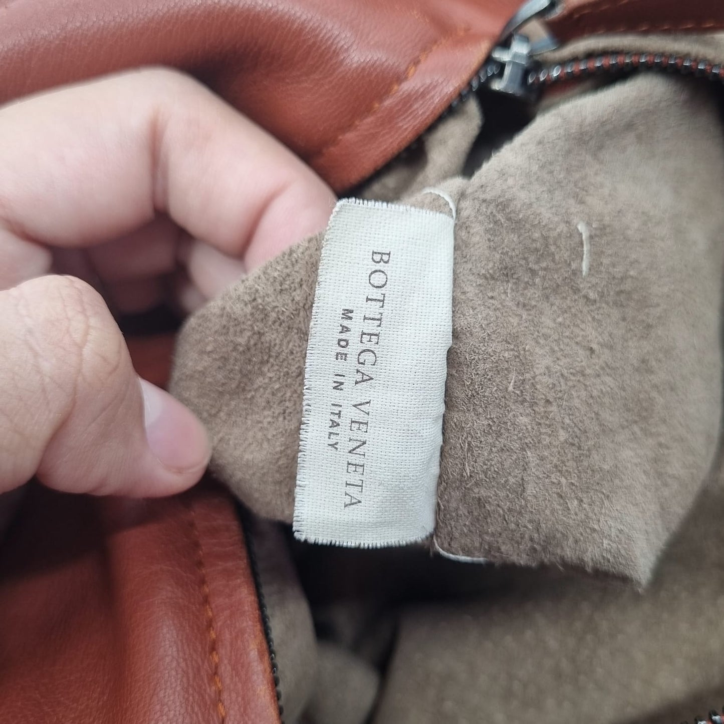 Bottega Venetta Interciatto Flap Bag Sling Bag Brick tahun 2011 size 31x10x32