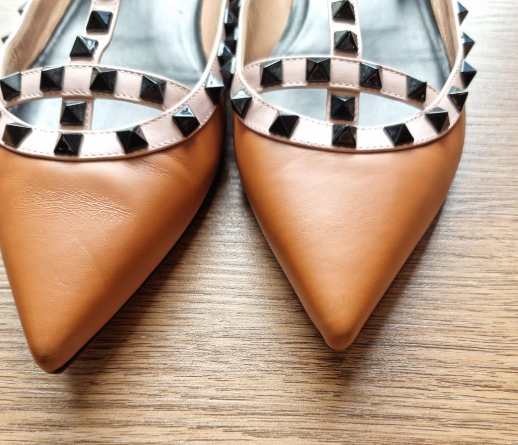Valentino Rockstud Point Toe Flats Brown Size 39.5/26.5 dari ujung