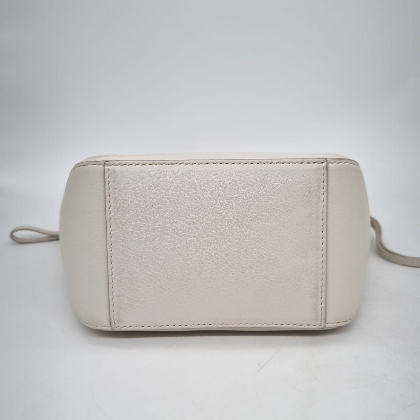 Loewe Hammock Mini Hobo Ivory 2023 Size 15x10x16