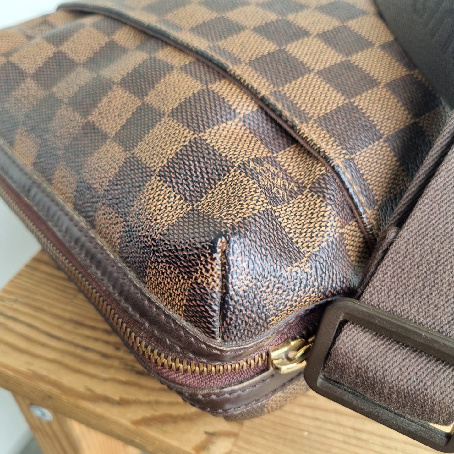 Louis Vuitton Trotteur Damier Ebene 2011 Size 20x7x25