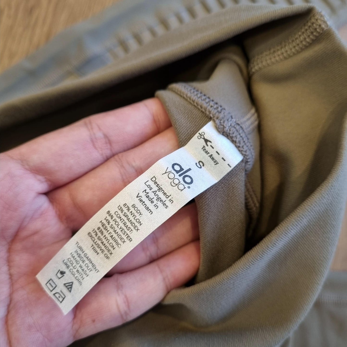 Alo Yoga Legging Olive Branch Size S