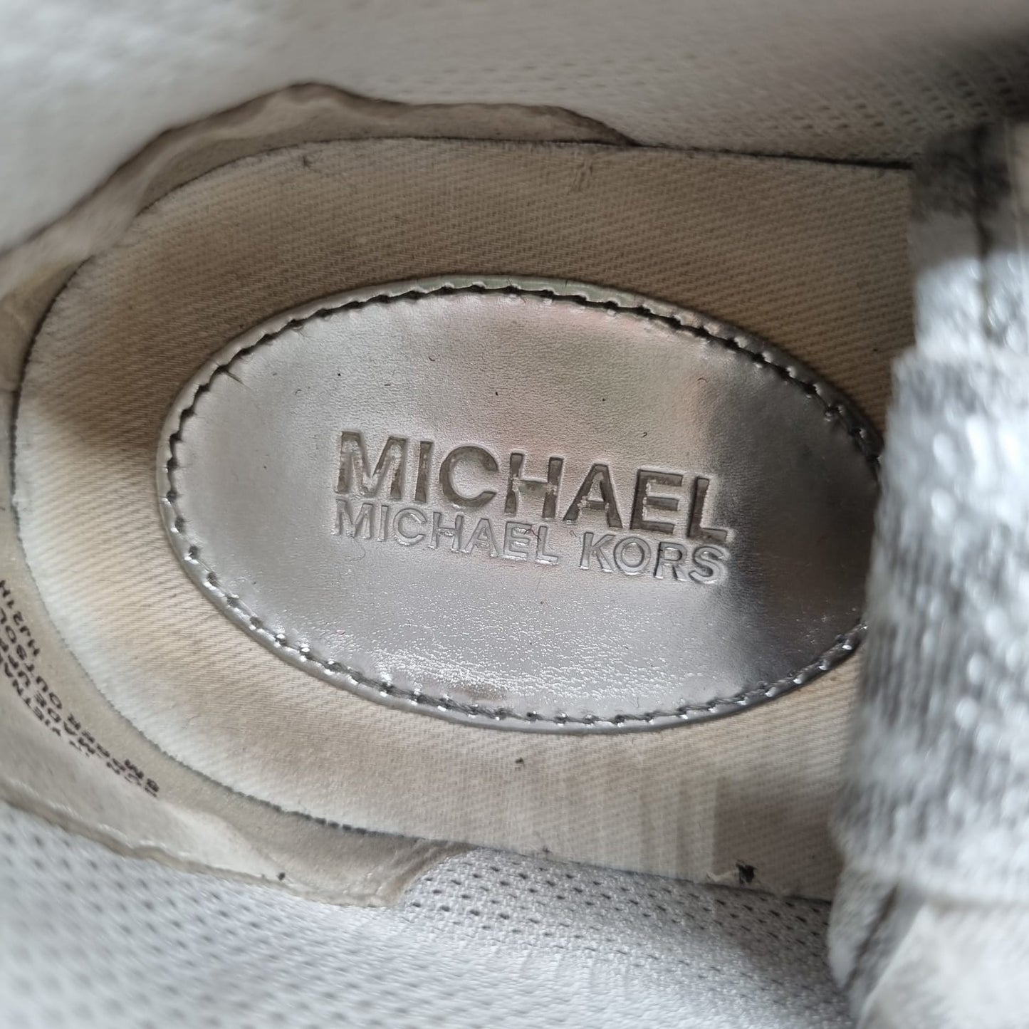 Micahel Kors Snekers Metallic Logo Size 8M/29CM