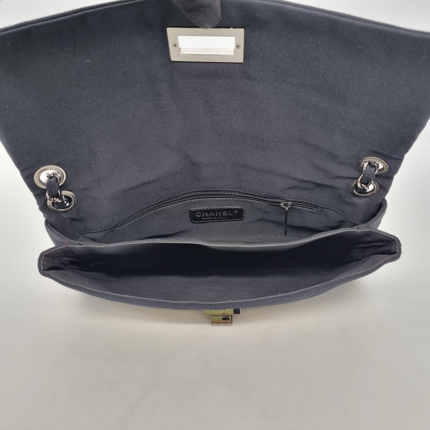 Chanel Reissue Jumbo White Black Canvas #12 Size 29x3x16
