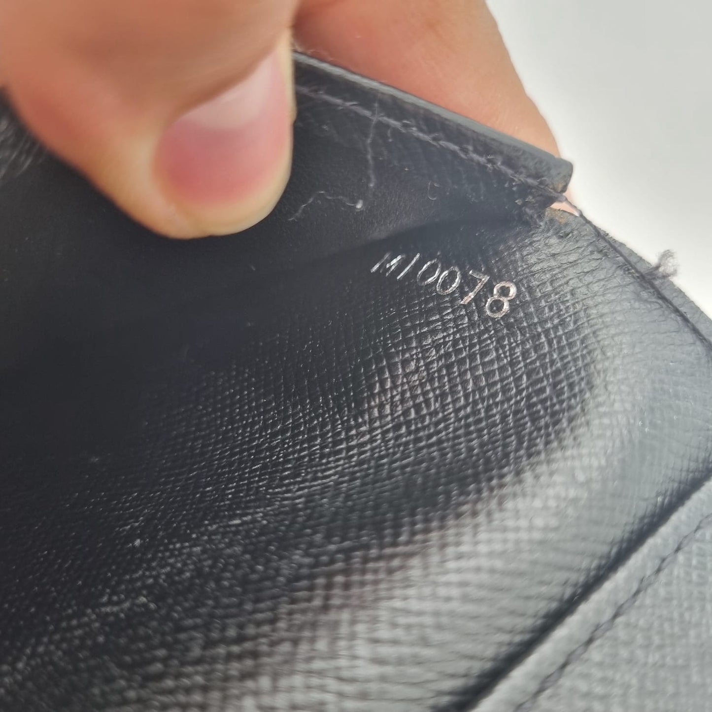 Louis Vuitton Eugine Wallet Epi Black 2008 Size 19x11