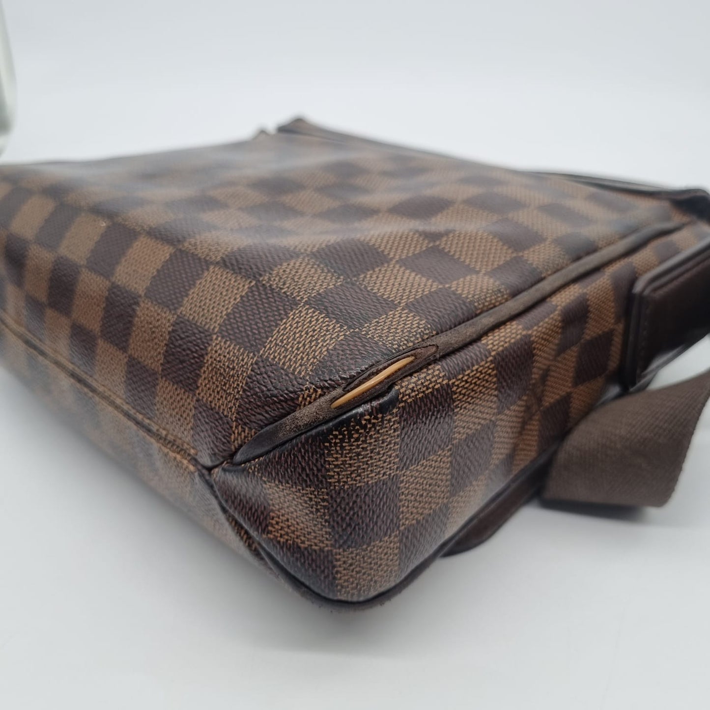 Louis Vuitton District PM Damier Ebene 2013 Size 24x5x22