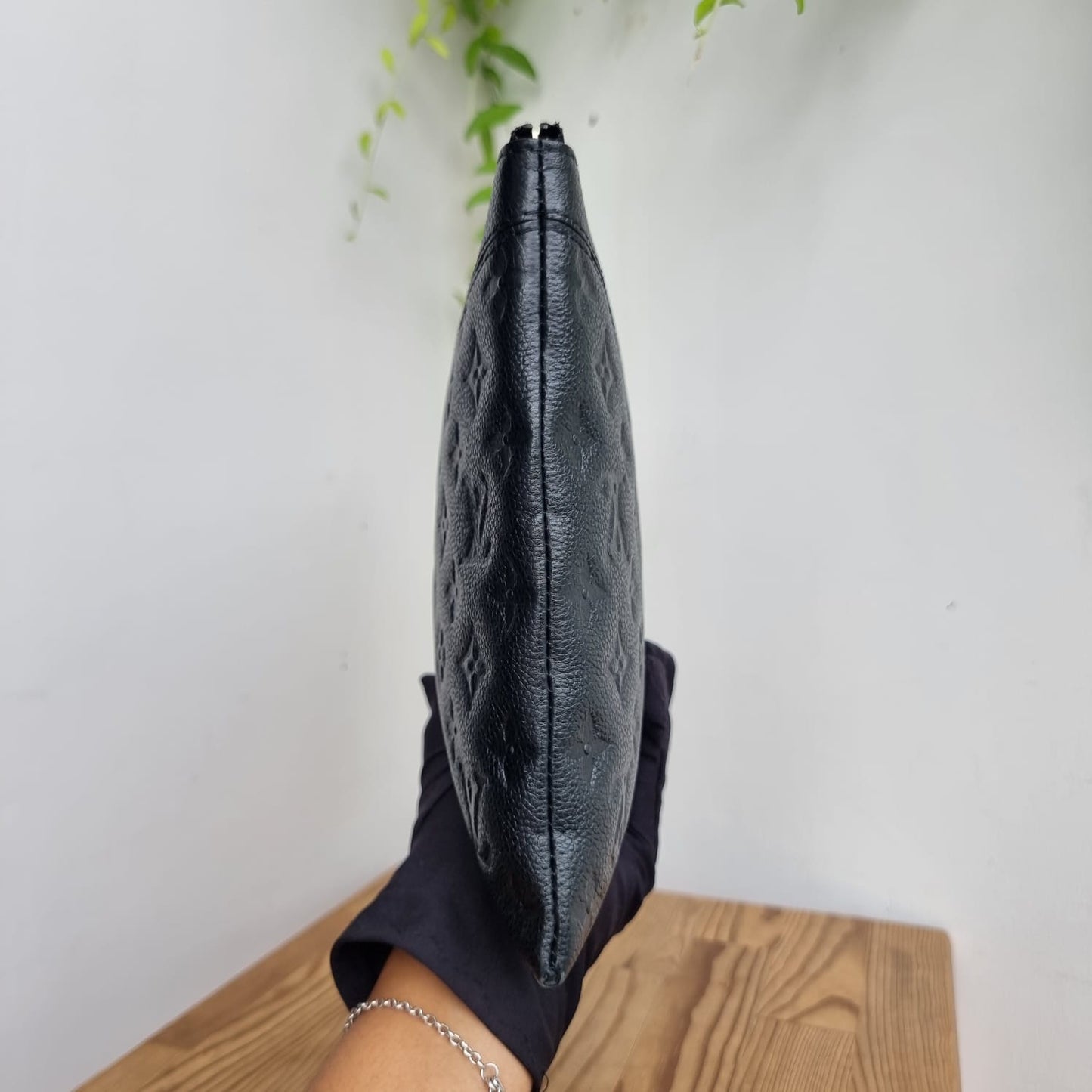 Louis Vuitton Daily Pouch Monogram Black CHIP Size 30x21